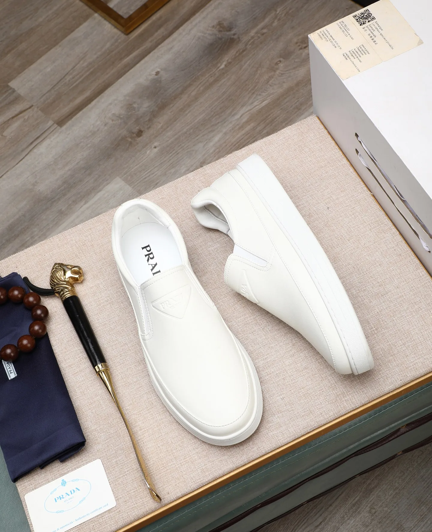 Men's men's shoes 💰440 🌹🌹[PRADA—Prada] latest model 🙈original replica! 👟👟👟Available here. The workmanship is top-notch. The upper is made of Italian 🇮🇹Imported calfskin. ❗️Breathable genuine leather lining @Suitable for travel. The original version has an enlarged engraved sole, making it suitable for all kinds of travels, showing low-key luxury. Let quality speak for itself. Color: Size: 38-44